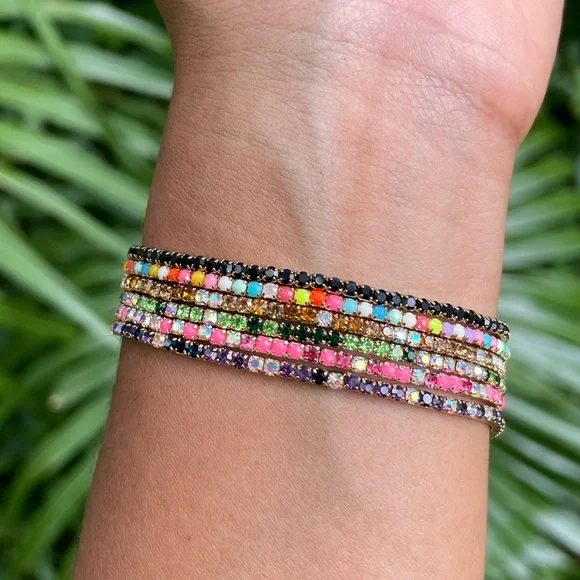 Colorful Beaded Bracelet - Picture 2 of 4